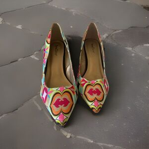 Torta Caliente Multicolored Gem Print Pointed Heels Womens Sz 11